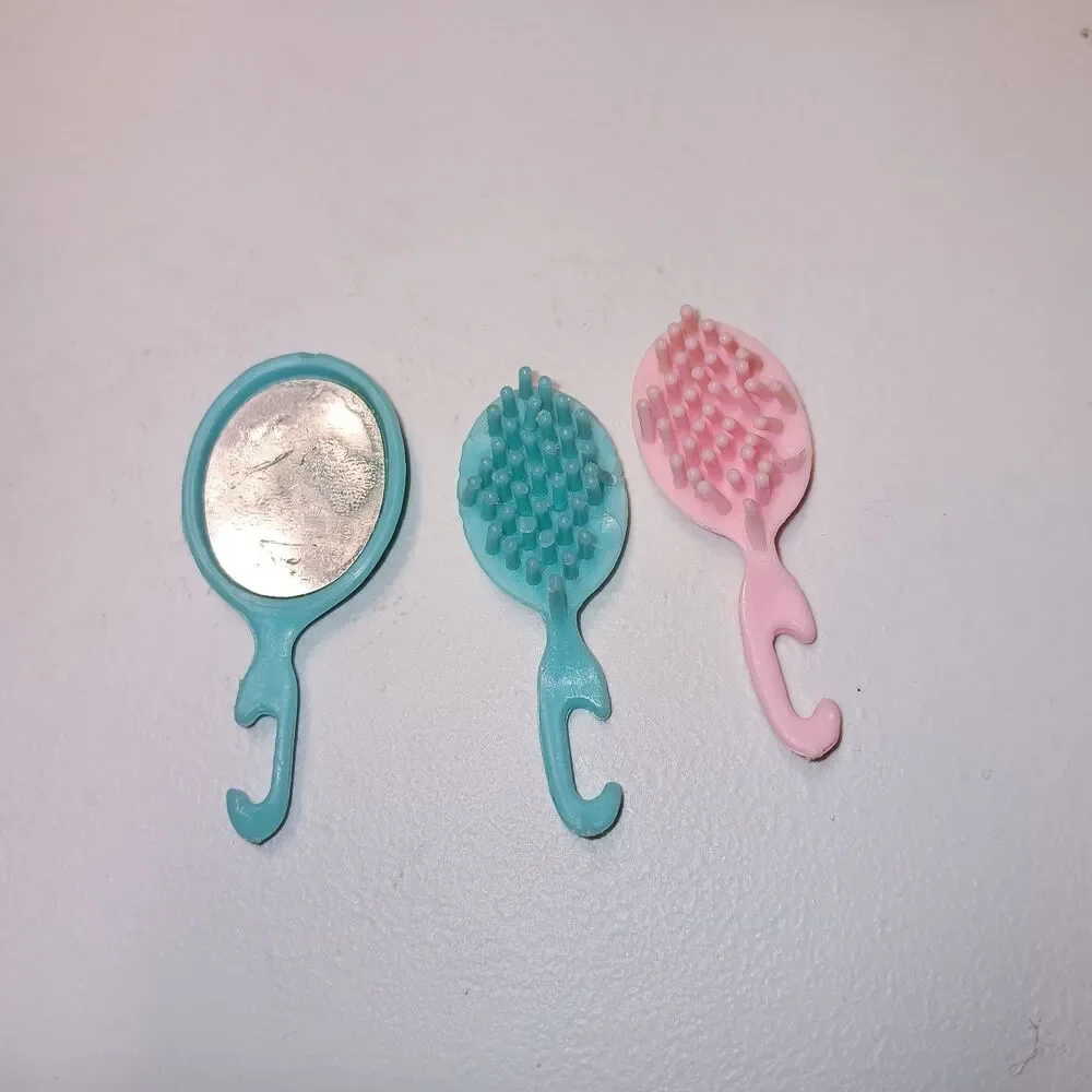 VTG Christie Beauty Secrets Barbie Doll Blue Pink Comb Brush Mirror 1979 70s Toy